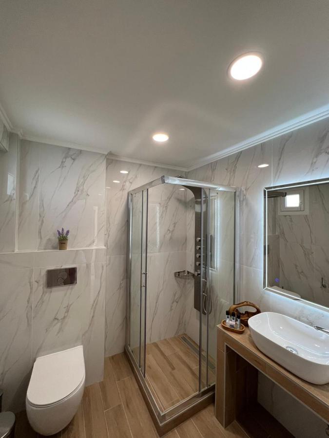 Wide Blue Luxury Boutique Suites Neos Marmaras Bagian luar foto
