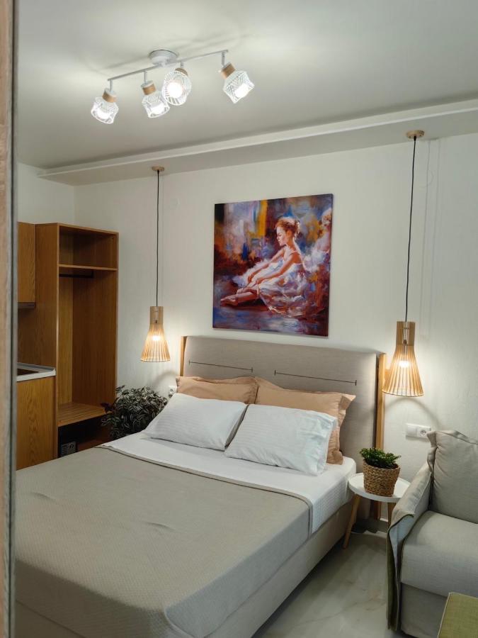 Wide Blue Luxury Boutique Suites Neos Marmaras Bagian luar foto